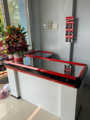 Bàn thu ngân sắt