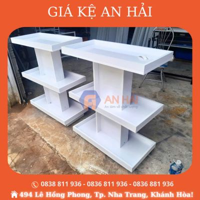 Kệ ụ vuông